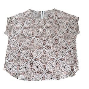 Maurices‎ Women's Large Top -  VERY light weight